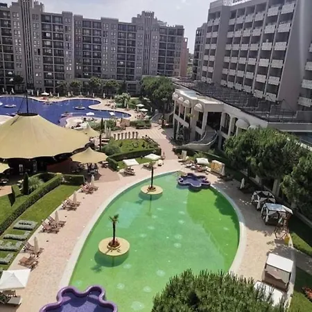Reina Barcelo Apartmán *