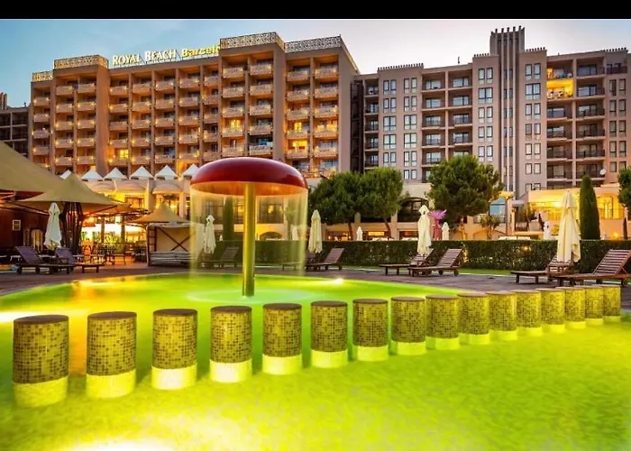 Reina Barcelo Апартамент *