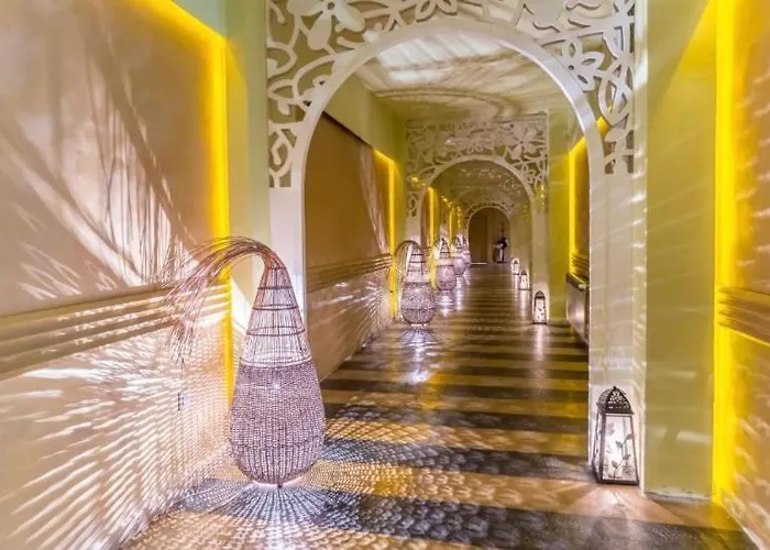 Reina Barcelo Апартамент *