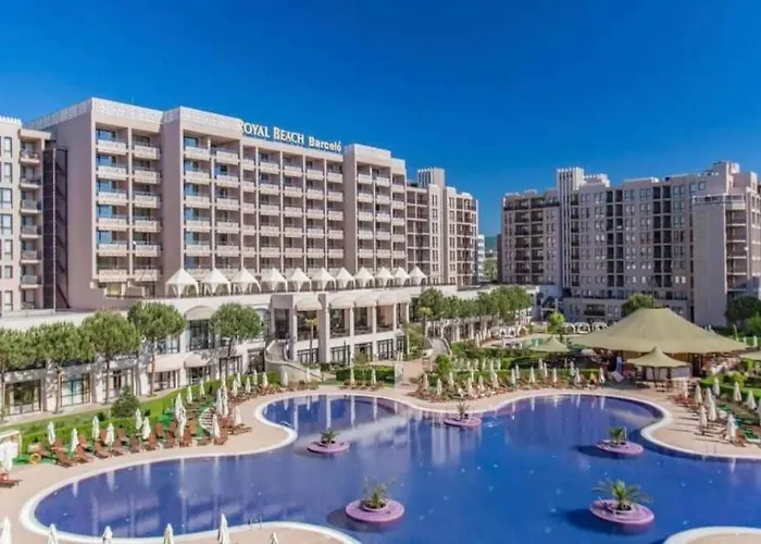 Reina Barcelo Апартамент