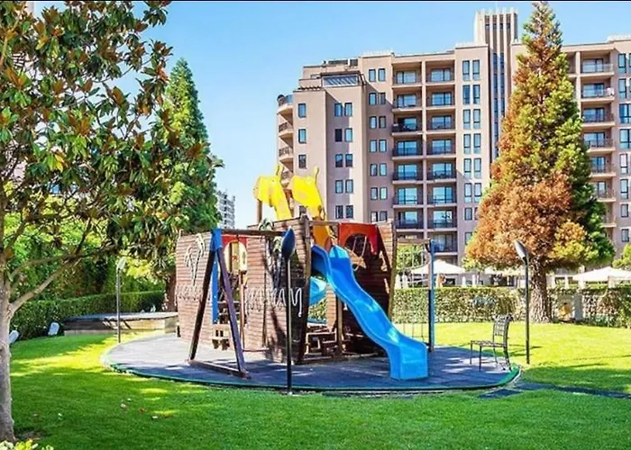 Reina Barcelo Апартамент *