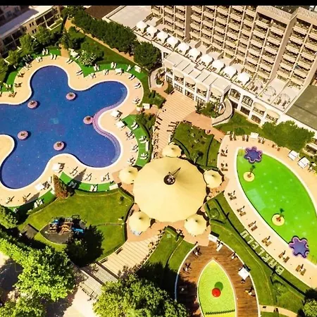 Reina Barcelo * Σάνι Μπιτς